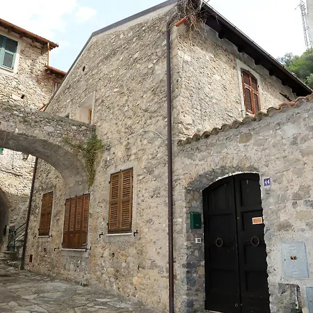 Dimora Eirek Apartment Zuccarello Exterior photo